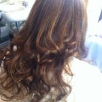 ロングヘアー　レイヤー　巻き髪