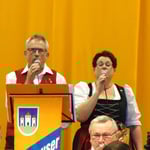 Das Gesangsduo Anita und Josef