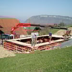 Dreifachgarage Schwanden - Betonieren der Garagenwände