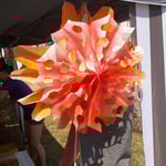 Blume aus Papier geschnitten