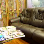 ゆったりとした待ち合いスペースもご用意しております。