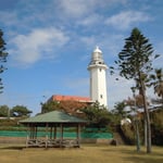 房総半島の南端にある野島崎灯台です。　　　　　　　　　　　　　　　　　　　　　　　　　　　　　　　　　　　　　　　　・秋晴や灯台高し野島崎(和良)