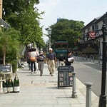 異人館のある神戸市の北野は坂の町。イタリア館が印象に残りました。  ・異人館坂道多し秋暑し（和良）