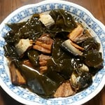 身欠き鰊を水に戻して昆布と煮た母の手作りの料理も並びました。　　　　・手作りの料理の並ぶお正月（和良）