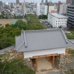 天守門が新調された浜松城に登りました。　　　　　　　　　　　　　　　　　　　　　　　　　　　　　　　　　　　　　　　　　　・天守門新調の城風涼し（和良）