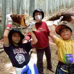 家族だけで筍掘りができました。楽しい一日でした。　　・家族して筍を掘る賑やかに（和良）