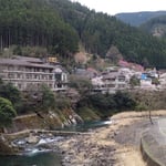 上勝町の月が谷温泉に町内の桜の名所を訪ね歩きながら来ました。・花巡り花巡り来し花の宿(和良)