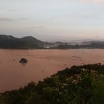 秋の夕焼は鳴門のウチノ海をほんのり赤く染めていました。　　・内海のほんのり赤き秋夕焼（和良）