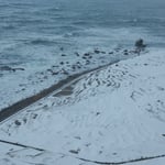 日本海からの寒風が白米千枚田に積もった雪を吹き飛ばしていました。　　・白雪の荒ぶ白米千枚田（和良）