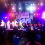 フェスティバルは人気グループのダンスで盛り上がりました。　・夏の夜の夢のやうなるフェスティバル（和良）