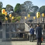 東京高輪の泉岳寺では討ち入りの日に義士祭が行われました。  ・享年を墓に確かめ義士祀る（和良）