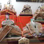 勝浦町のビッグひな祭りには明治後期の古い雛も飾られていました。　　　・一世紀前の古雛にある風雅（和良）