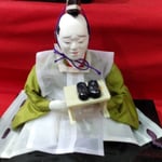 ビッグひな祭りではたくさんの雛のなかに泣きっ面の雛もありました。・その中に泣きべそのをり仕丁雛(和良)