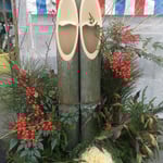 阿南市の竹の里にある産直市には大きな門松が飾られていました。　　・大振りや産直市の門松は(和良)