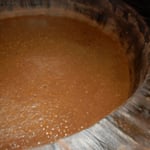 諸味蔵には諸味を発酵させる黴の香りが立ち込めていました。　・小春日の諸味の桶の黴の香よ（和良）