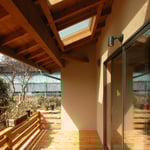 カフェあくら(松本市)－住居部分インナーデッキ