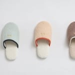 素足に気持ちいいマイクロファイバー素材のスリッパです。　各￥1,100