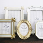 雰囲気たっぷりのフォトフレームです。エレガントなインテリアにピッタリ☆　小さいタイプ￥1,320～　大きいタイプ￥2,640～