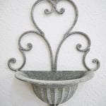 アンティーク調の壁掛けブリキポットです。￥2,640