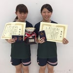 女子ダブルス優勝　福島礼・福島彩組（高知工科大学）