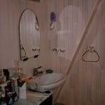 Salle de bain lambris pastel