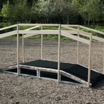 Neu: für noch mehr Stabilität des Geländers sind die unteren Bretter breiter geworden.