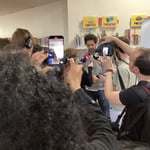 La presse locale interviewe Max Boublil