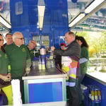 Bieranstich durch Herrn Pfarrer Kraus