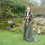 Photo Laurence Lebb. Photo en pied de ma robe en laine verte (il manque ma coiffe...)