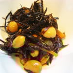 五目豆 エネルギー；61㌔㌍　　タンパク質；4.2㌘　　塩分；0.6㌘