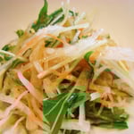 無農薬野菜のサラダ エネルギー；85㌔㌍　　タンパク質；0.5㌘　　塩分；0.4㌘