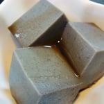 黒ゴマプリン エネルギー；76㌔㌍　　タンパク質；2.2㌘　　塩分；0㌘