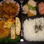 茄子のカポナータ弁当　エネルギー；489㌔㌍　　タンパク質；20.6㌘　　塩分；1.8㌘　　