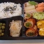 野菜巻きと南瓜団子の弁当　エネルギー；465㌔㌍　　タンパク質；18.6㌘　　塩分；2.0㌘