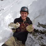 Hannes mit frisch gefundenen Bergkristallen - Schweiz