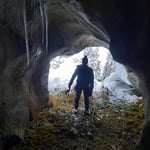 Verborgene Höhlen ...