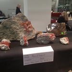 Stand Casutt - Rosa Fluorite zum Verkauf - Mineralienmesse Basel Schweiz 