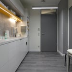 Laborzeile Chirurgische Orthopädische Praxis (Jena), Architekt: GiSi ARCHITECTS, Foto: Gränz Innenausbau