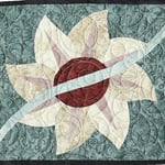 Dahlia placemat quiltworx pattern