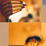 Hände von einem Spiegel