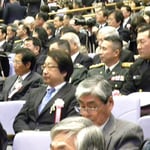 防大卒業式に参列する菊地トオル学長。