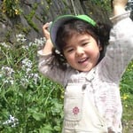 とびっきりの笑顔でポーズ