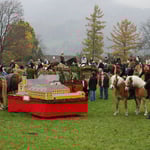 Leonhardifahrt im Niederaudorf