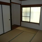 ２階和室　床の間　押し入れ付