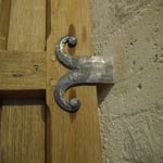 Pattes de scellement forgées