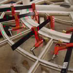 Recollage des pièces de bois