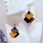 VENDUES ! B.O. FORMIDABLE modèle ÉMILIE Cuirs ocre/noir/sépia, breloque inox carrés entrelacés et diamant noir