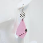 VENDUES ! BO FORMIDABLE modèle VAL cuir rose dragée, breloque inox carrés entrelacés et carré diamant laiton noir