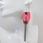 VENDUES ! B.O. FORMIDABLE modèle ANNIE Cuir rose, breloque rond noir et chaine épis noir