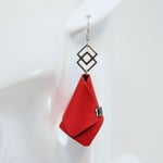  VENDUES ! BO FORMIDABLE modèle VAL cuir rouge, breloque inox carrés entrelacés et carré diamant laiton noir